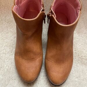 Cat & Jack Zip Tan Booties Size 12